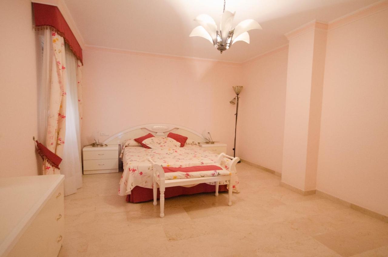 Aparment Neptuno- Located On The Promenade A Few Metres From The Beach. Estepona Luaran gambar