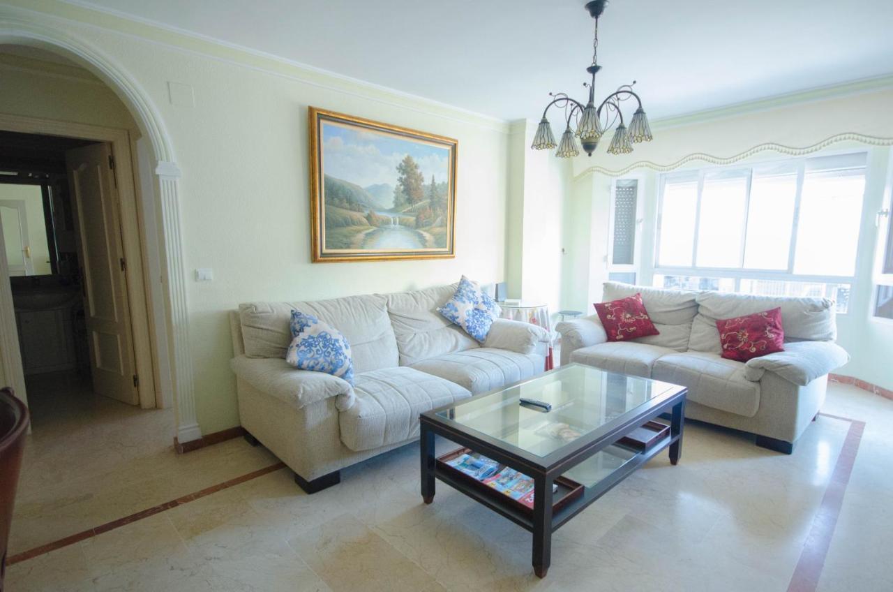 Aparment Neptuno- Located On The Promenade A Few Metres From The Beach. Estepona Luaran gambar