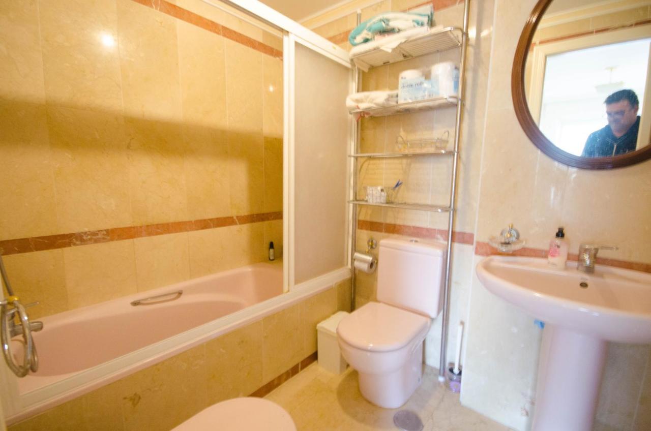 Aparment Neptuno- Located On The Promenade A Few Metres From The Beach. Estepona Luaran gambar